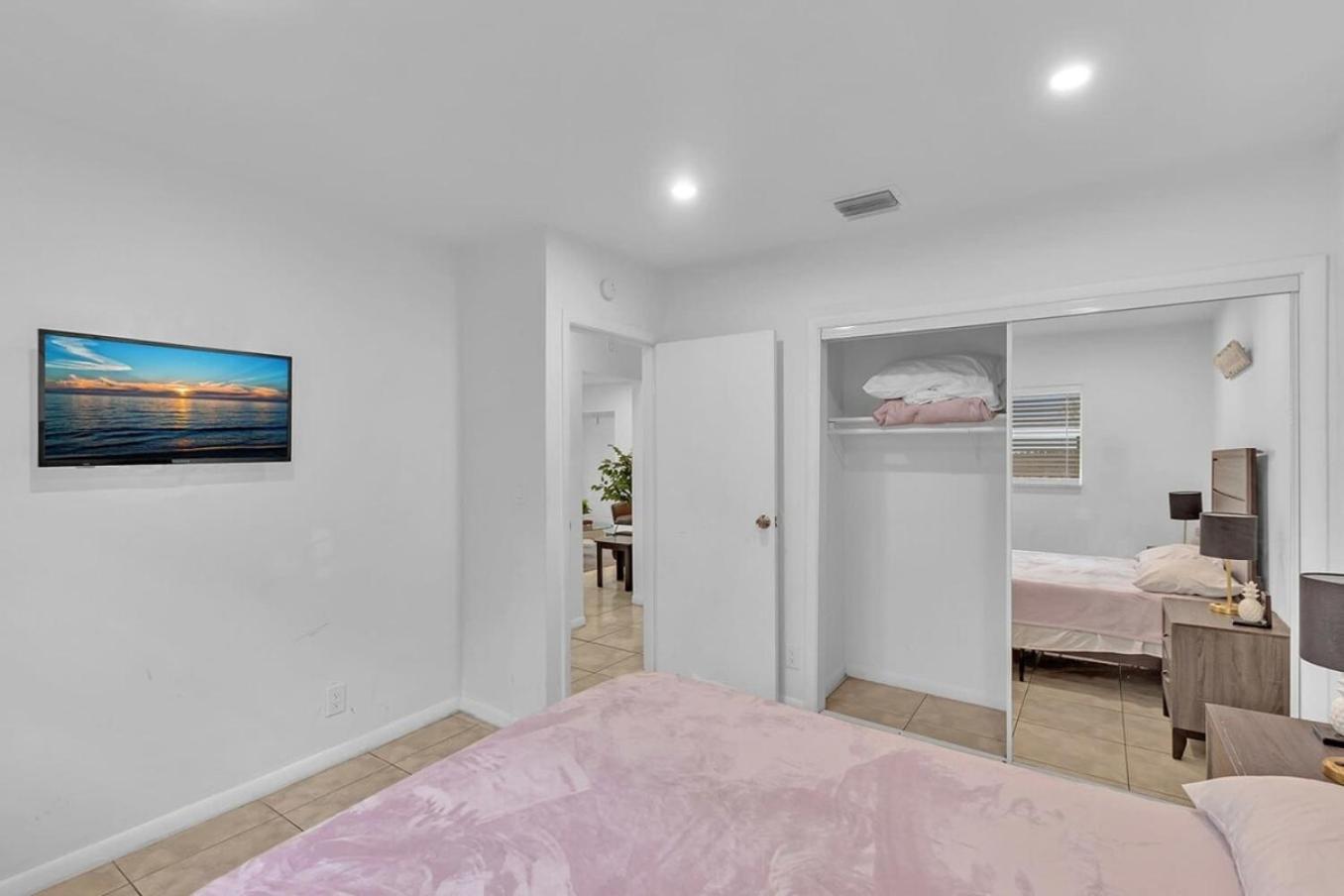 2 Bedroom House Minutes From Beach And Casino Db1 Dania Beach Exteriör bild