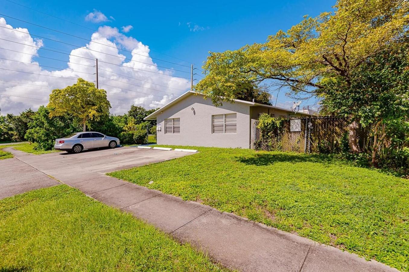 2 Bedroom House Minutes From Beach And Casino Db1 Dania Beach Exteriör bild