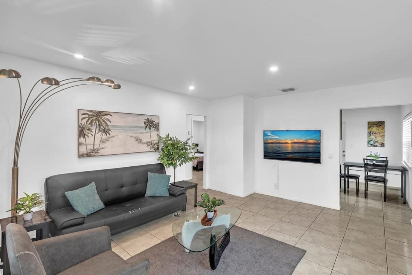 2 Bedroom House Minutes From Beach And Casino Db1 Dania Beach Exteriör bild