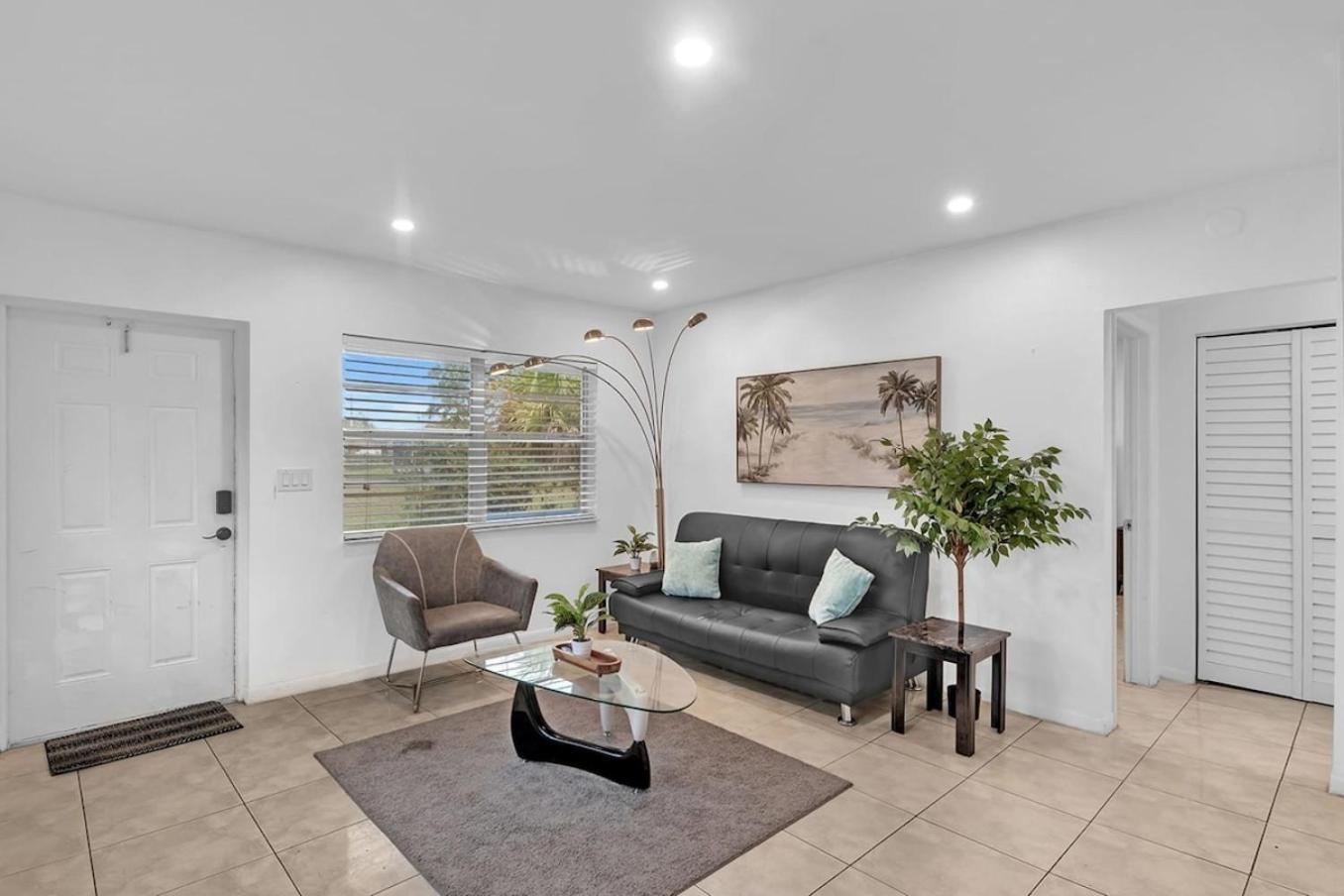 2 Bedroom House Minutes From Beach And Casino Db1 Dania Beach Exteriör bild